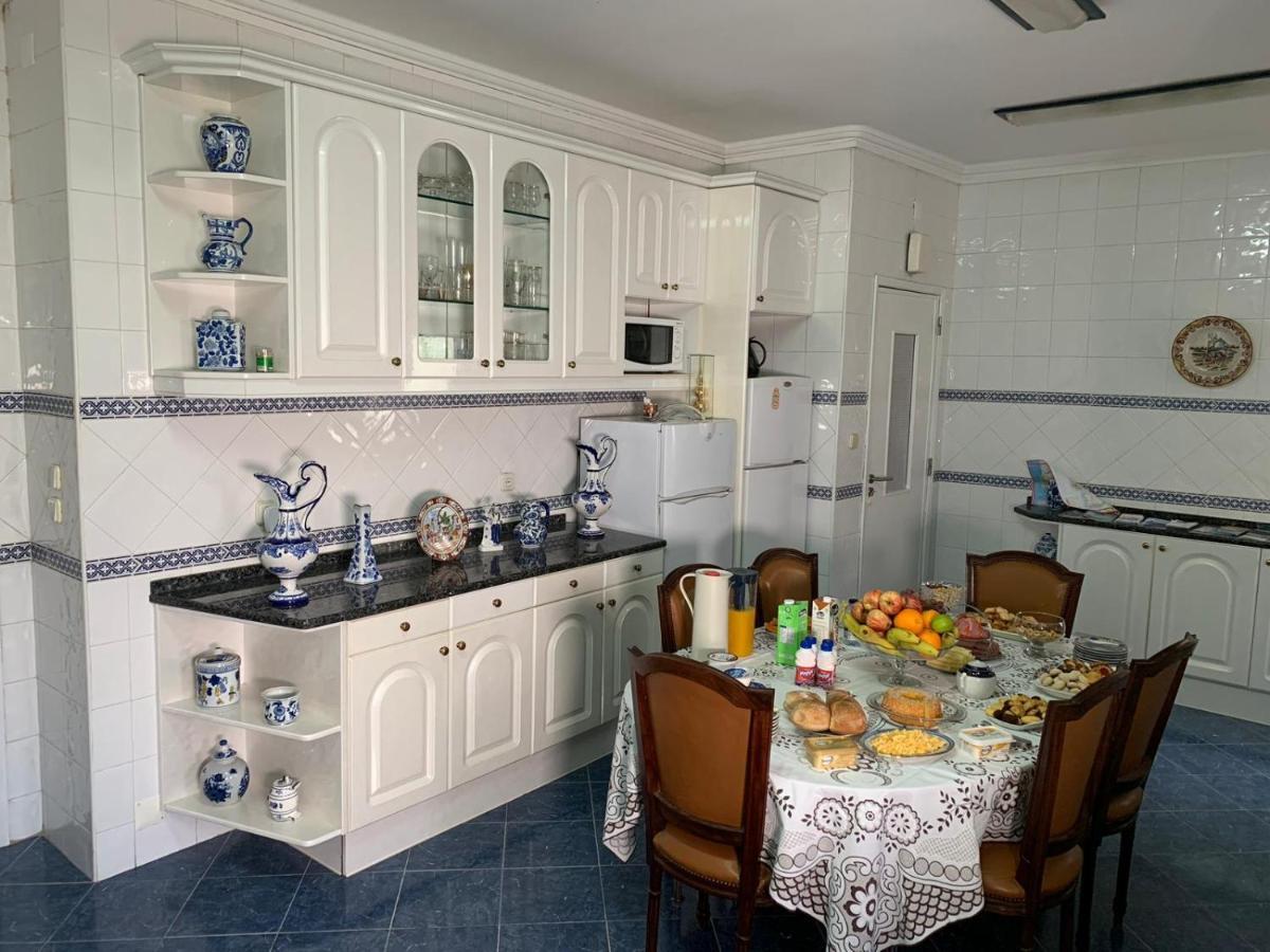 Lar Dois Coracoes Hostel Алжеш Екстериор снимка