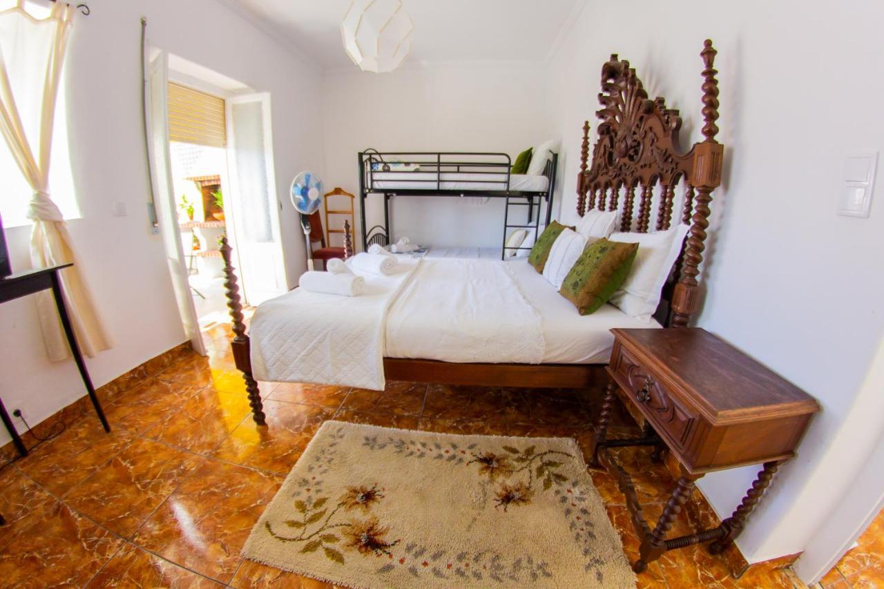 Lar Dois Coracoes Hostel Алжеш Екстериор снимка